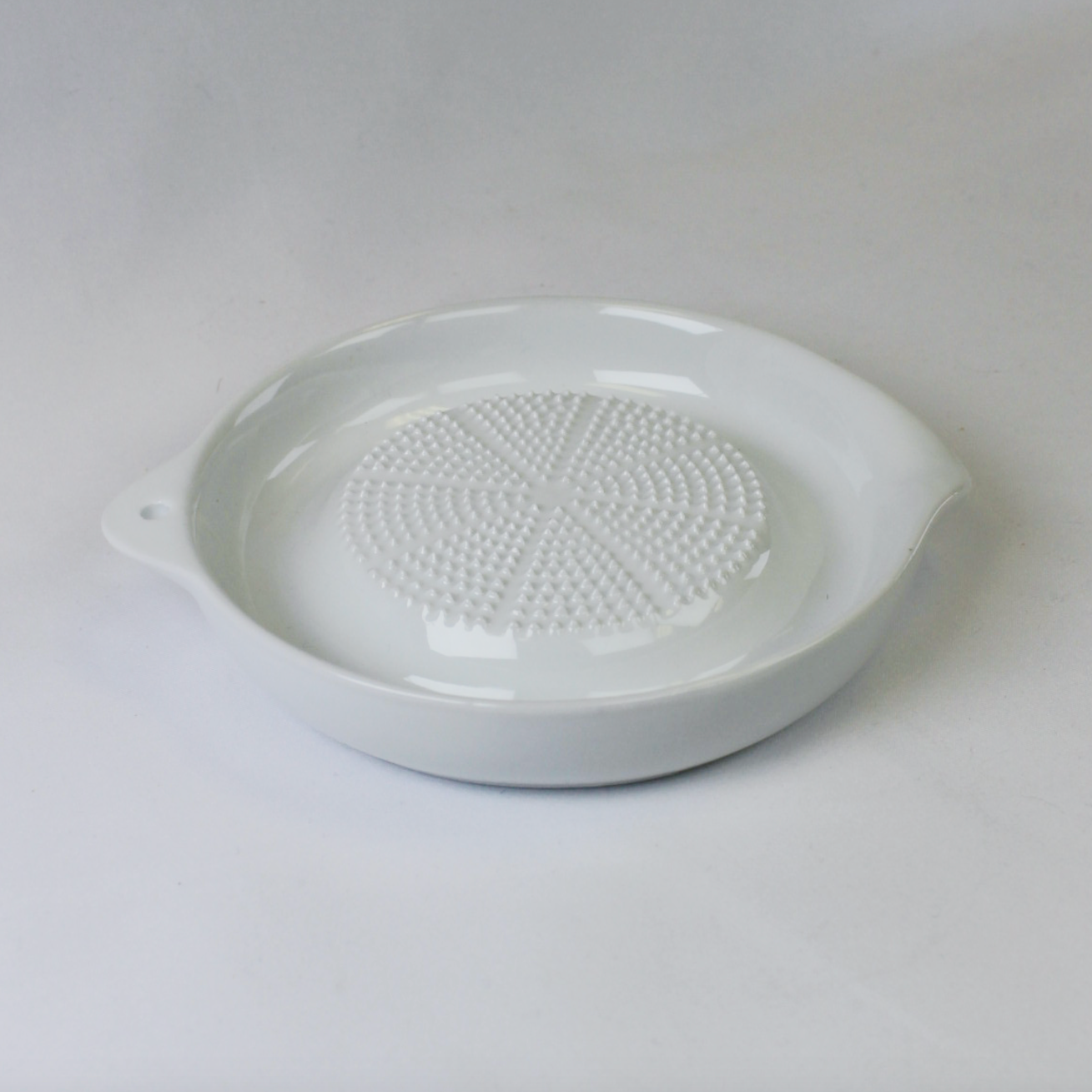 Ginger Grater Bowl With Spout