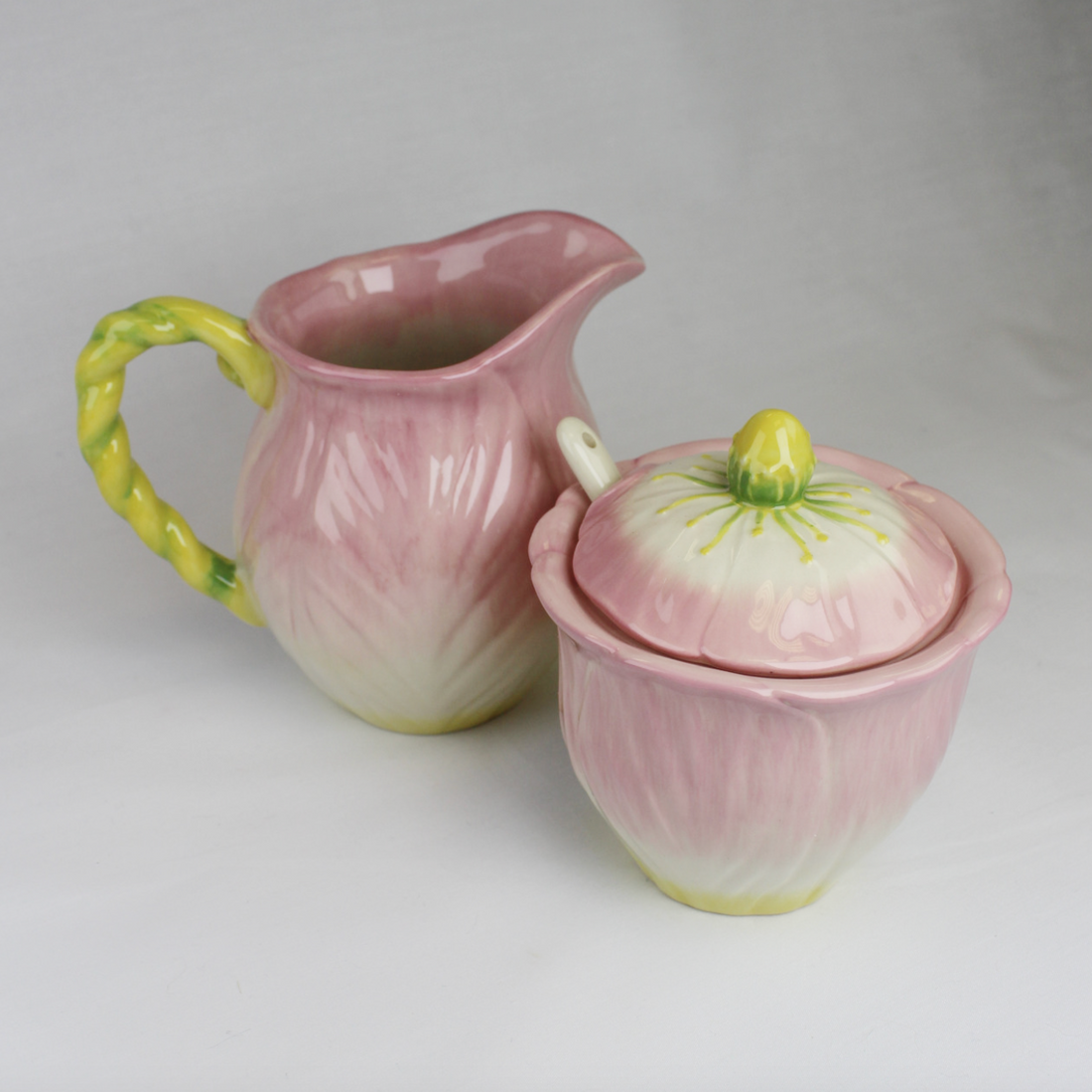 Tulip Cream and Sugar Set