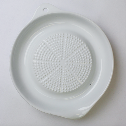Ginger Grater Bowl With Spout