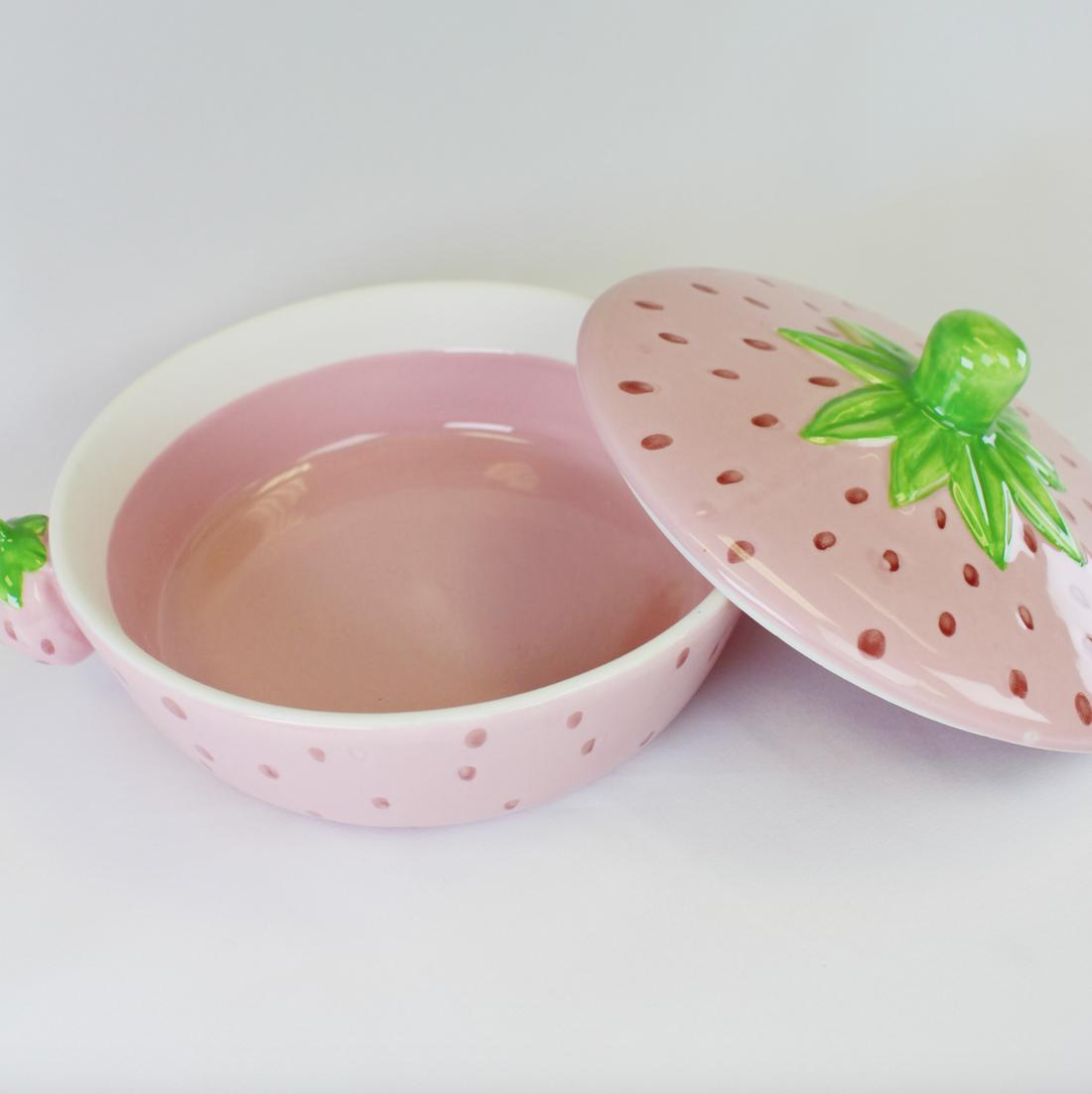 Strawberry Baker with Handles