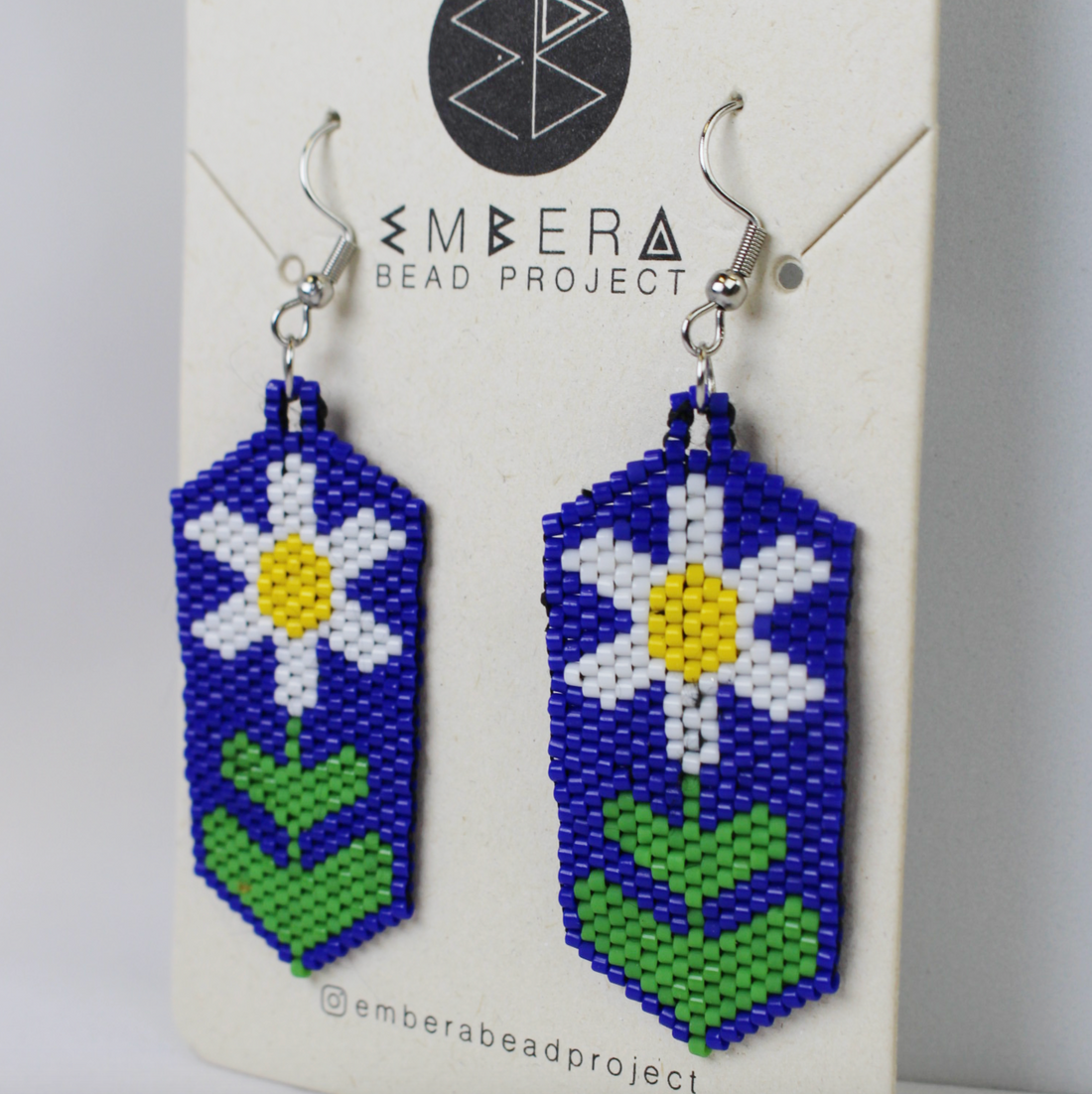 White Daisy Beaded Earrings