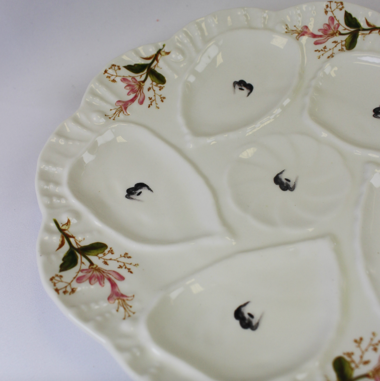 Oyster Plate with Flowers
