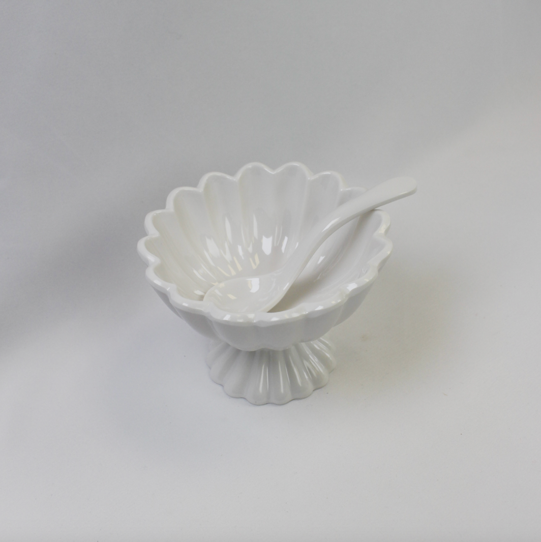 Vienna Mini Pedestal with Spoon