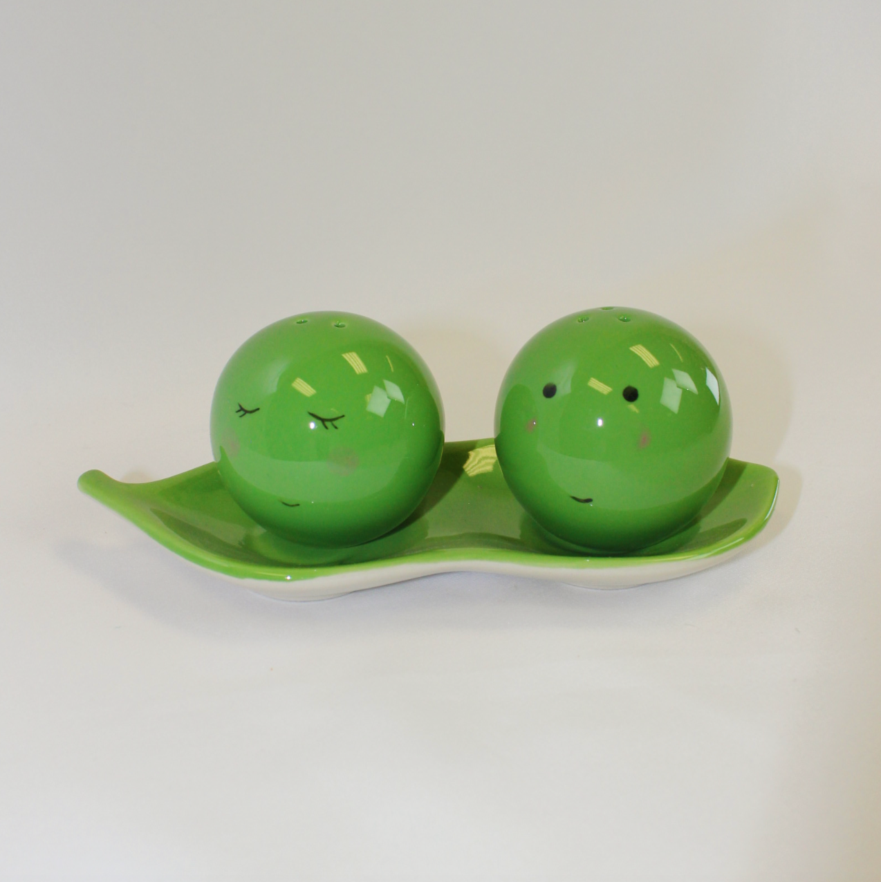 Sweet Peas Salt and Pepper Shakers