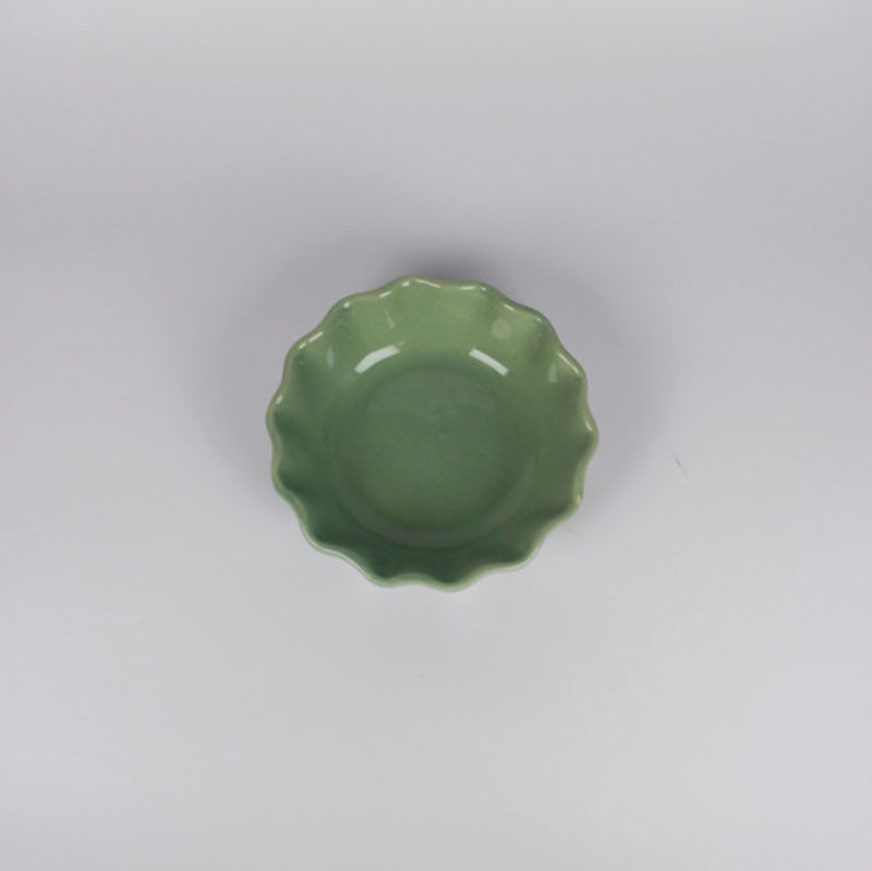 Stoneware Bowl with Scalloped Edges